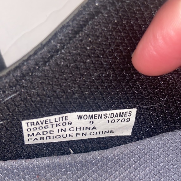 Go Lite olive green washable Mary Jane shoes size 9 - Picture 9 of 12